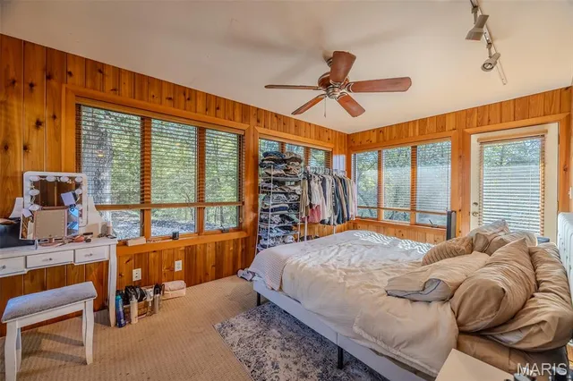 $650,000 | 23643 County Road 32-337, Lebanon, MO 65536