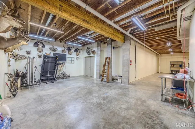 $650,000 | 23643 County Road 32-337, Lebanon, MO 65536