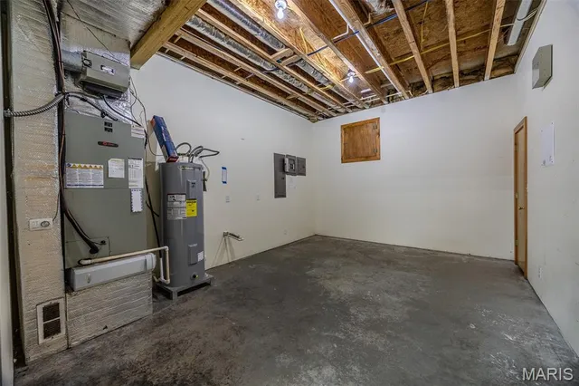 $650,000 | 23643 County Road 32-337, Lebanon, MO 65536