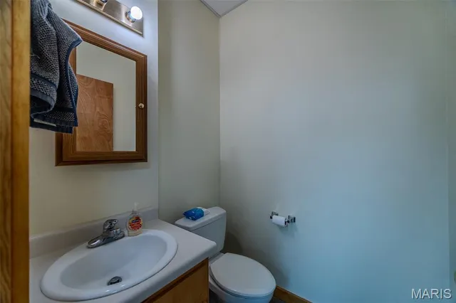 $650,000 | 23643 County Road 32-337, Lebanon, MO 65536