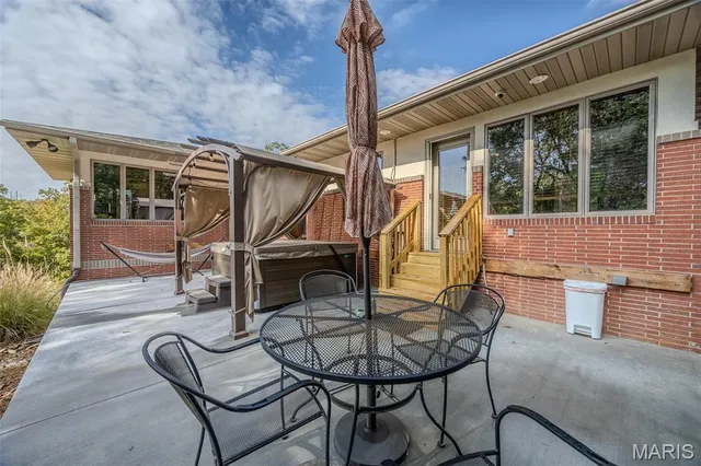 $650,000 | 23643 County Road 32-337, Lebanon, MO 65536