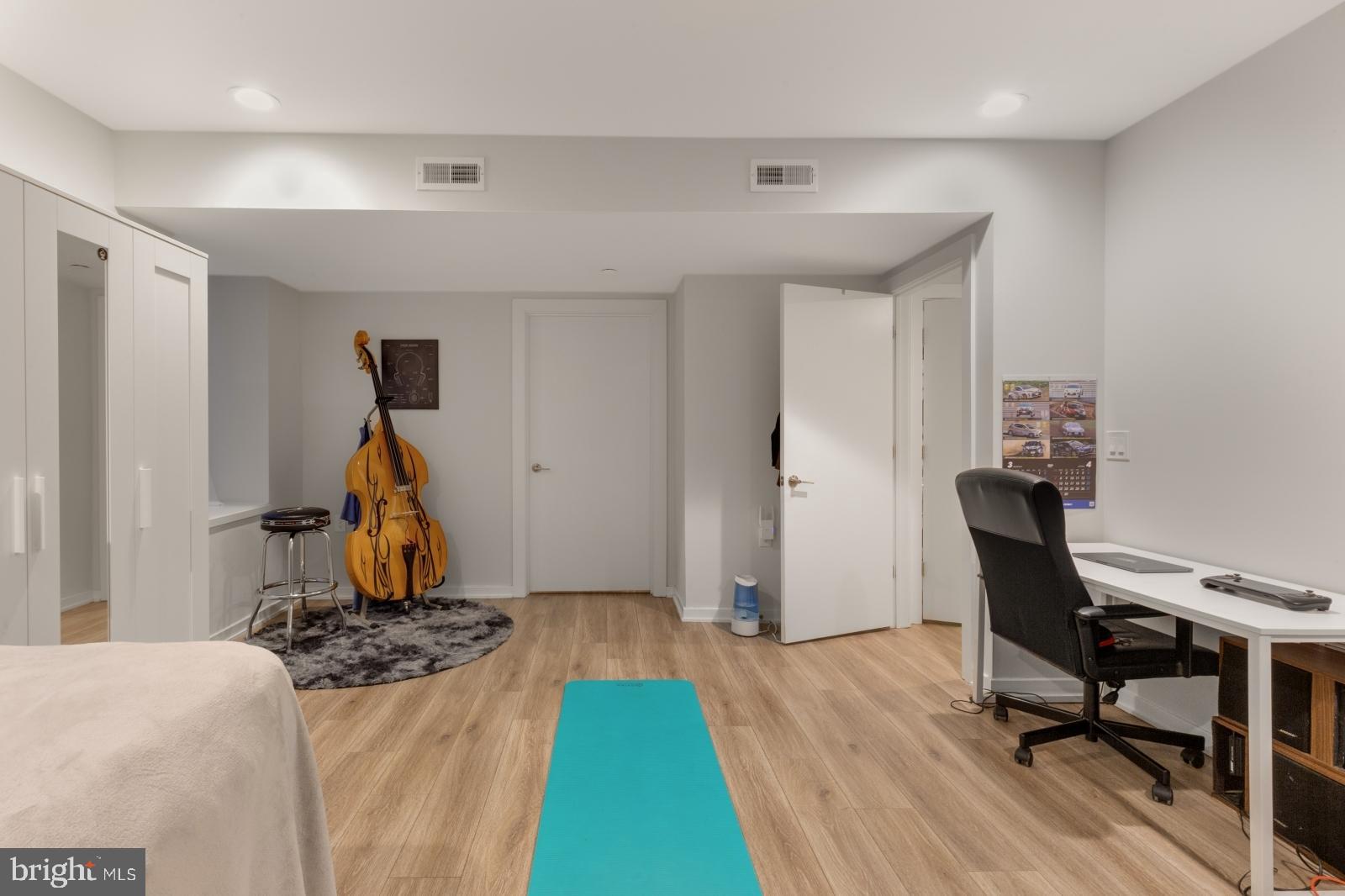 385 Martin Street, Unit 1F Philadelphia, PA 19128 - Photo 16 of 18
