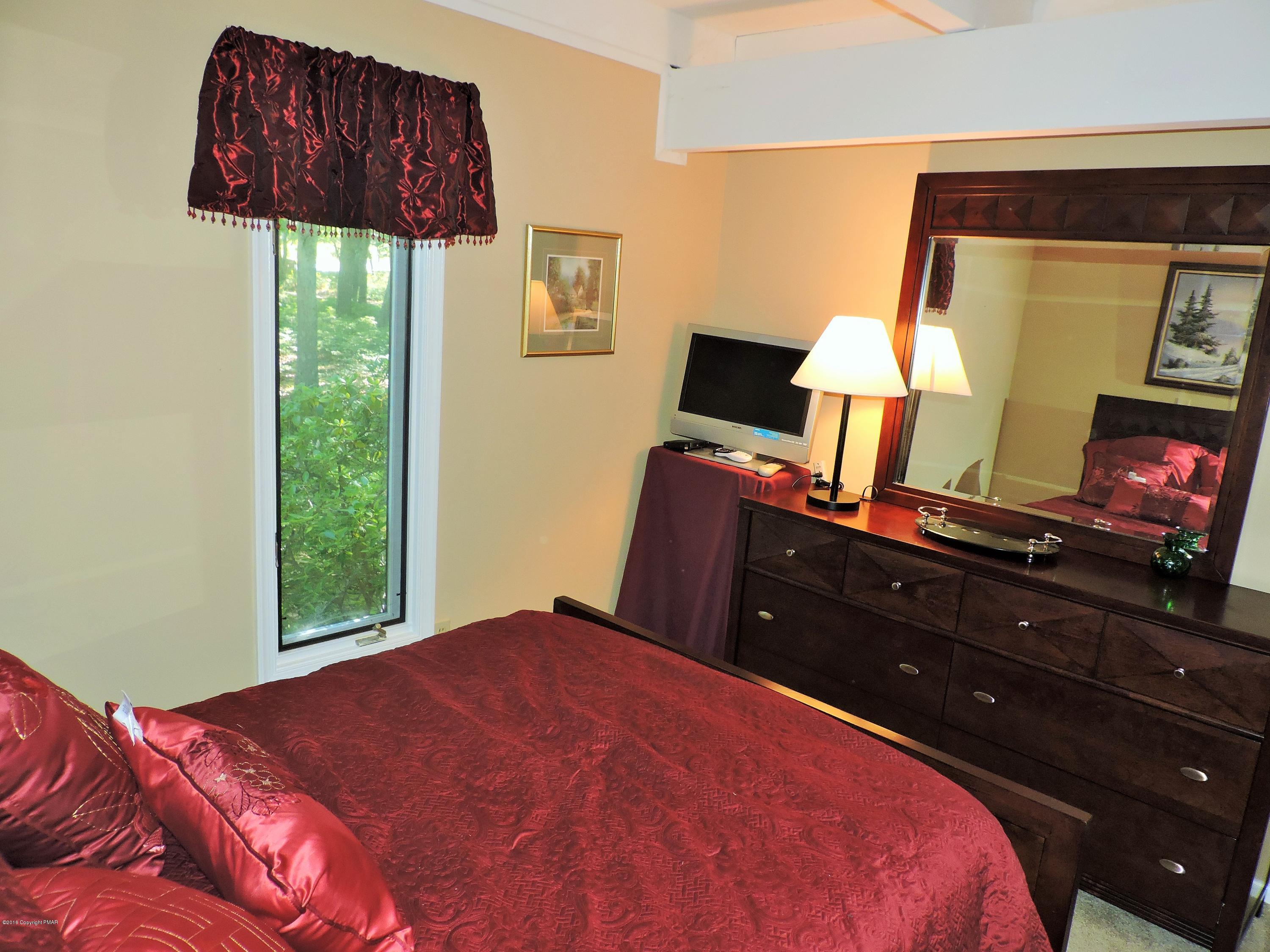 3584 High Crest Road Canadensis, PA 18325 - Photo 30 of 42 Bedroom 2