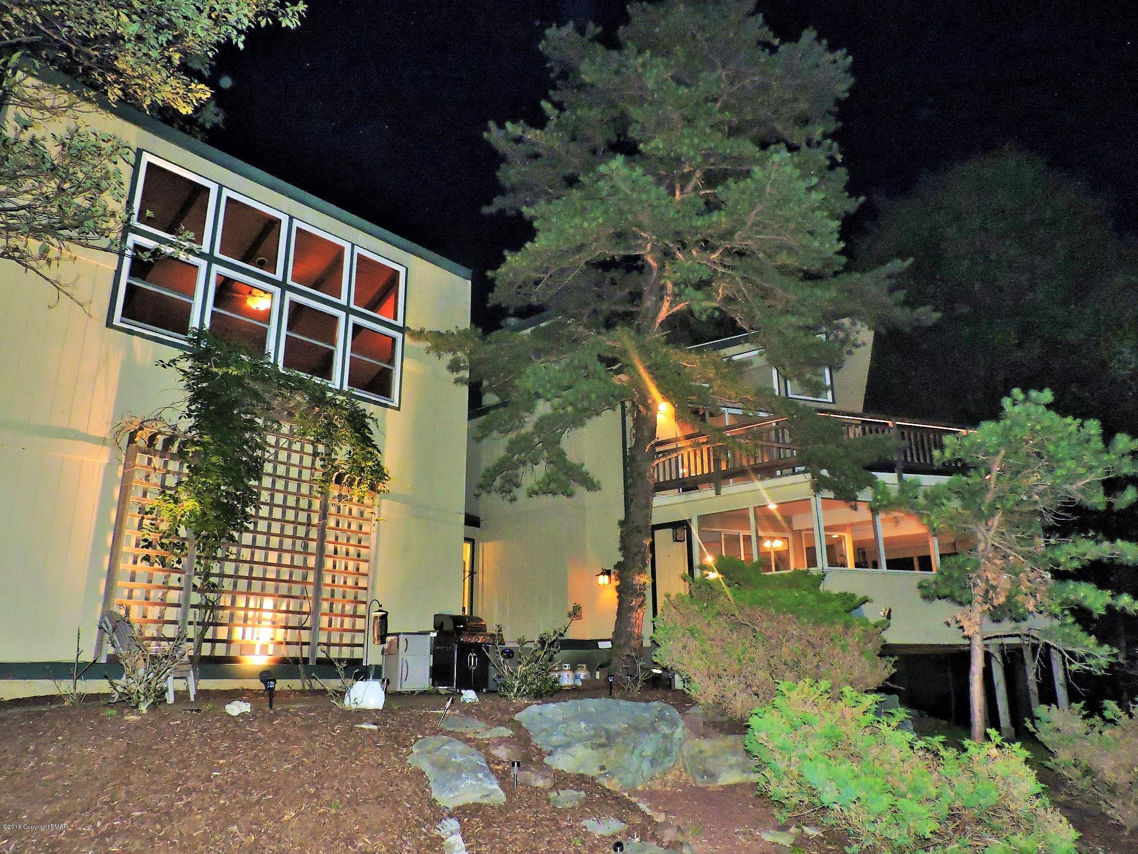 3584 High Crest Road Canadensis, PA 18325 - Photo 38 of 42 Back of House at night