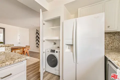 $1,098,000 | 30 Driftwood Street, Unit 4, Marina del Rey, CA 90292