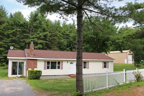 21 Mulpus Road Lunenburg, MA 01462 - Photo 1 of 24 front view of a house and a yard