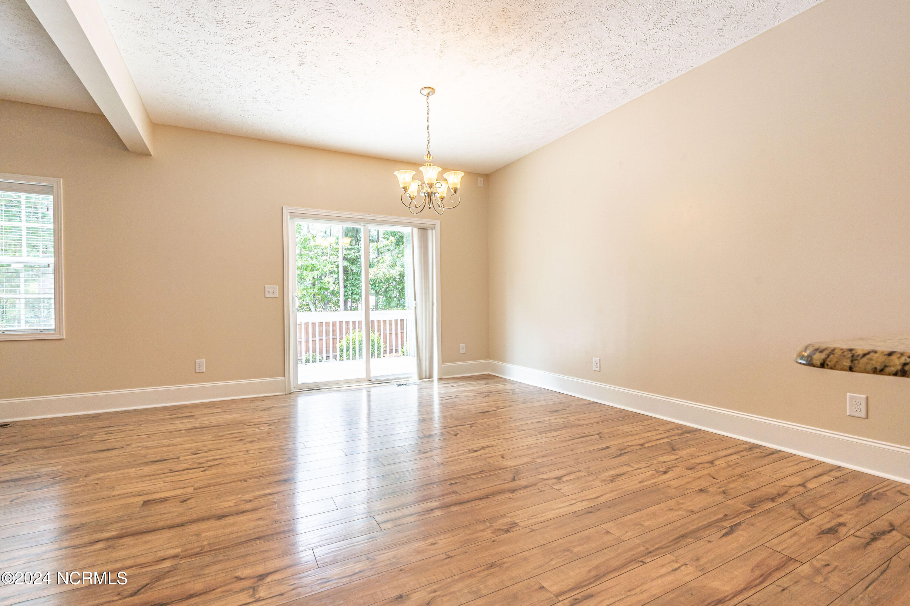 404 McNeil Road Southern Pines, NC 28387 - Photo 7 of 25 Dining Area