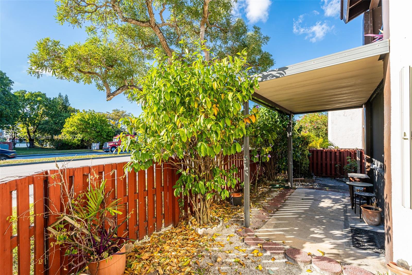 401 Northwest 107th Avenue, Unit 107 Miami, FL 33172 - Photo 25 of 31 a view of a backyard