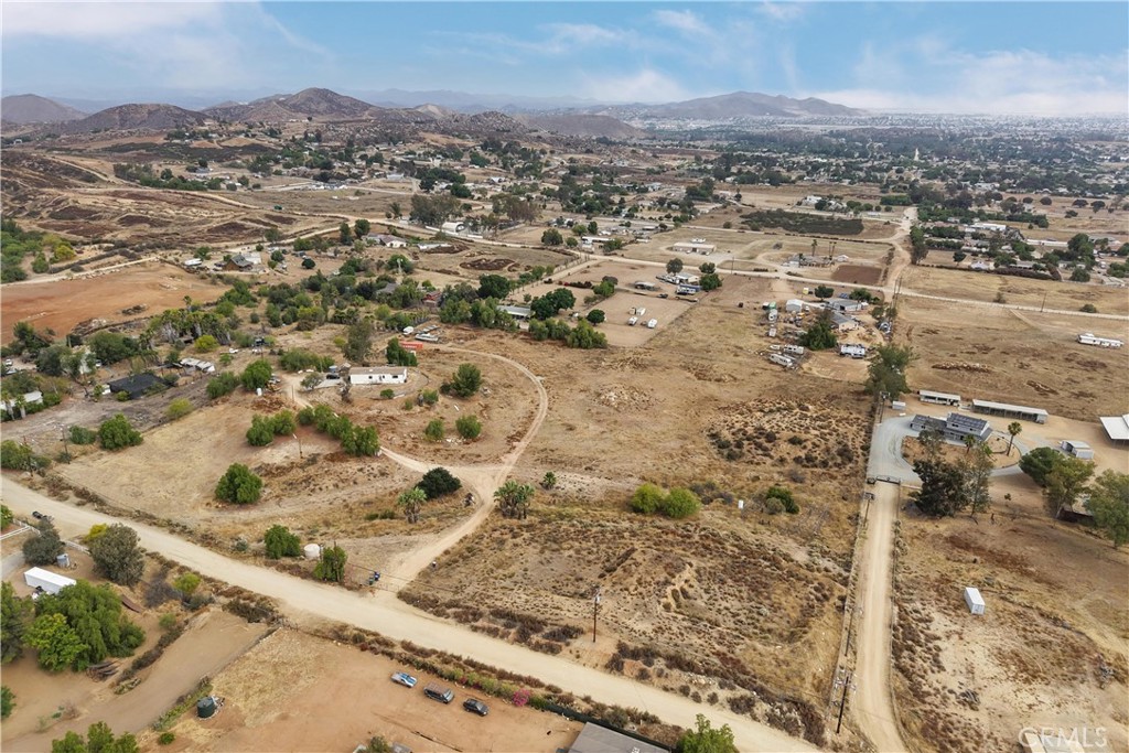 25661 Waldon Road Menifee, CA 92584 - Photo 4 of 26