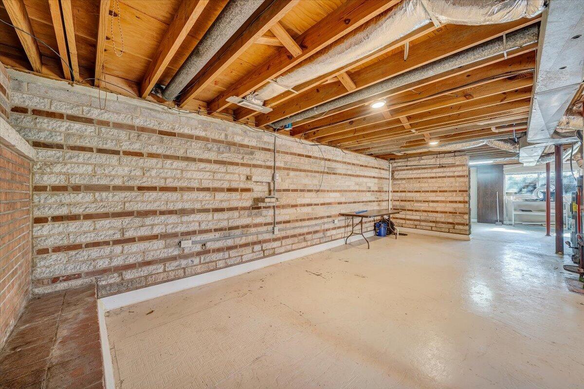 2129 Twelve Oclock Knob Road Salem, VA 24153 - Photo 31 of 48 a view of an empty room