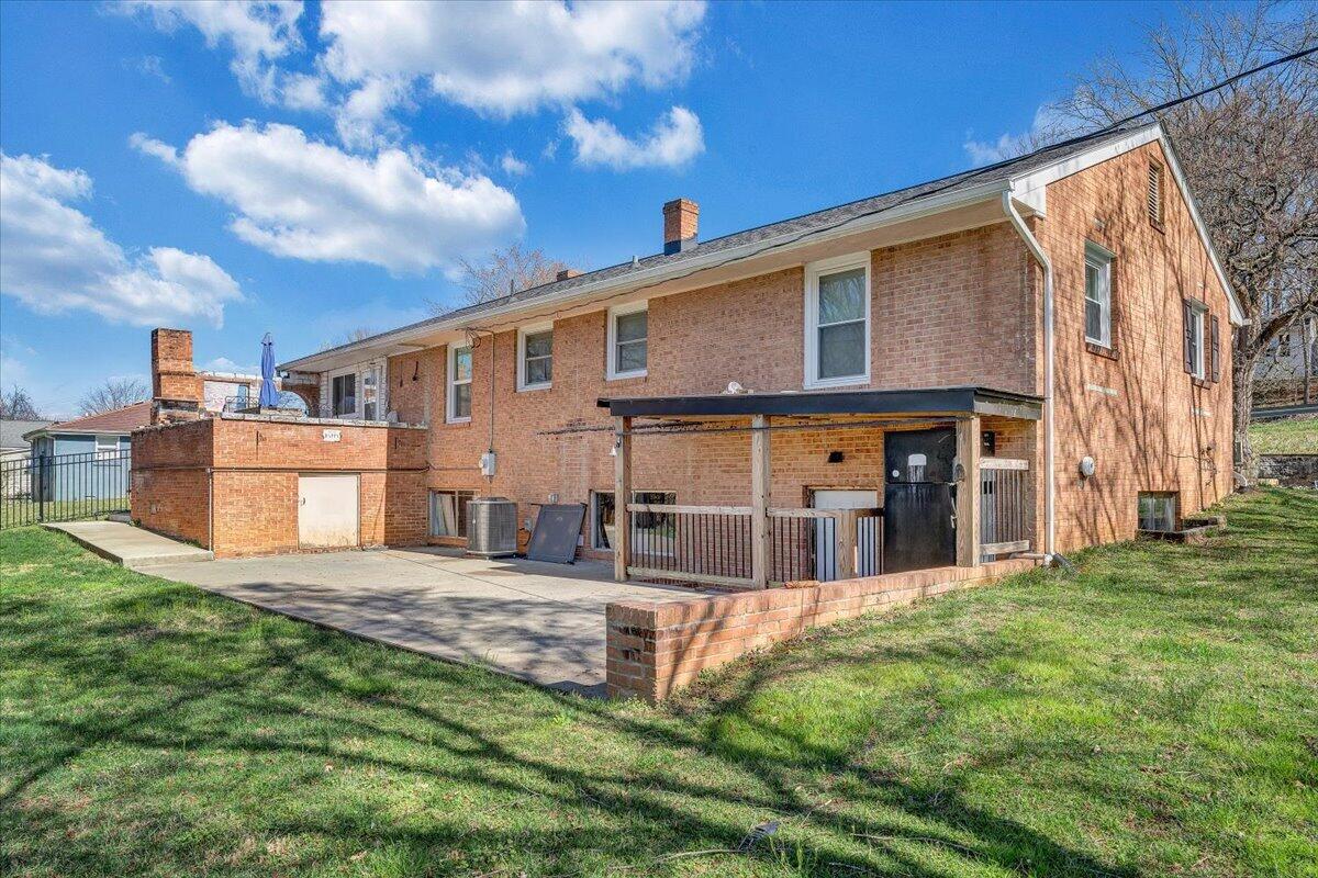 2129 Twelve Oclock Knob Road Salem, VA 24153 - Photo 42 of 48 a view of a house with a yard