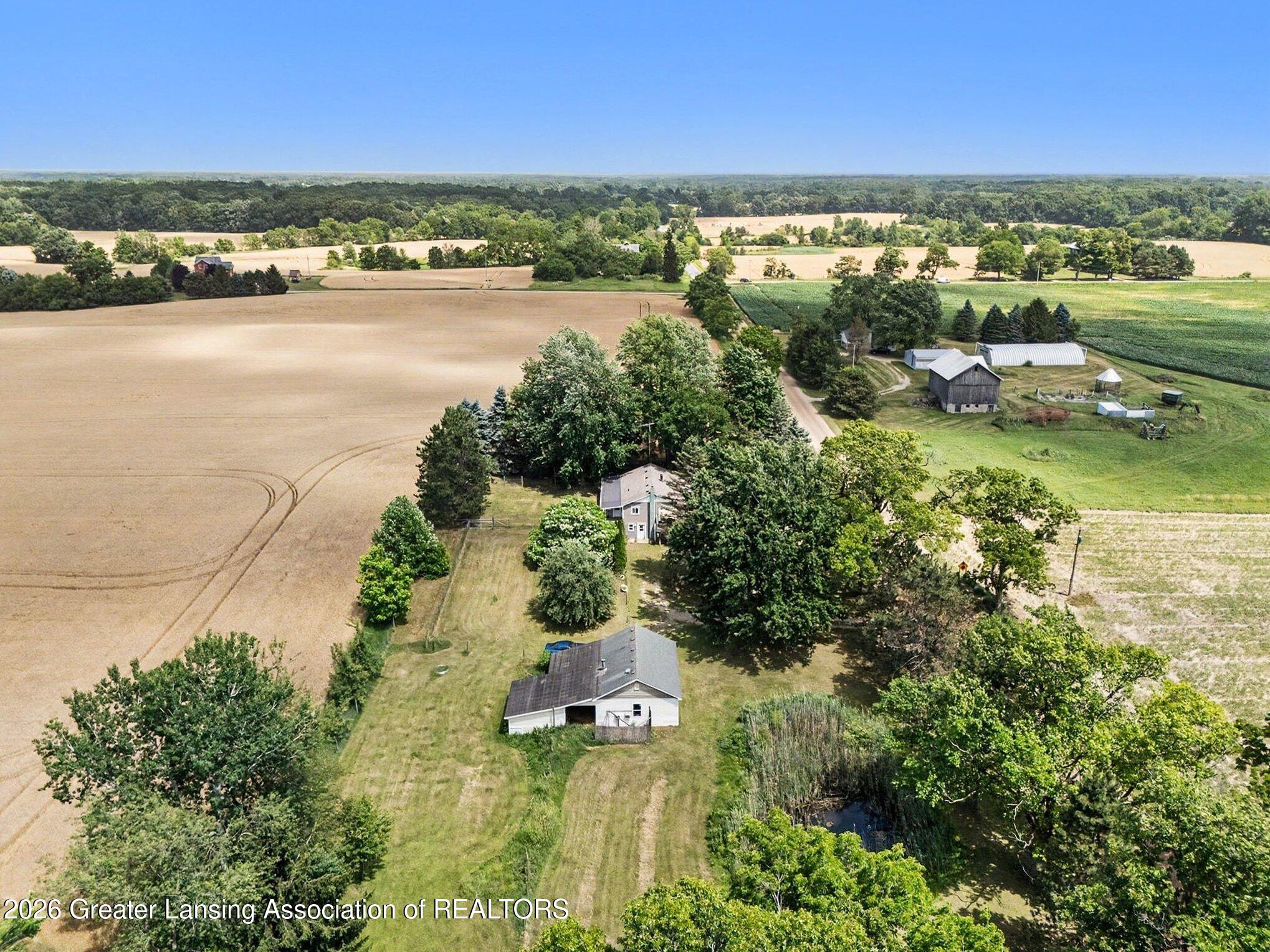 3355 East Braden Road Perry, MI 48872 - Photo 1 of 34 034_file_7080