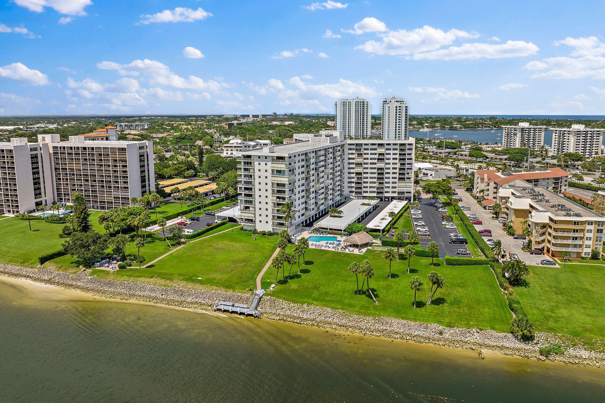 336 Golfview Road, Unit 306 North Palm Beach, FL 33408 - Photo 11 of 42 Aerial View