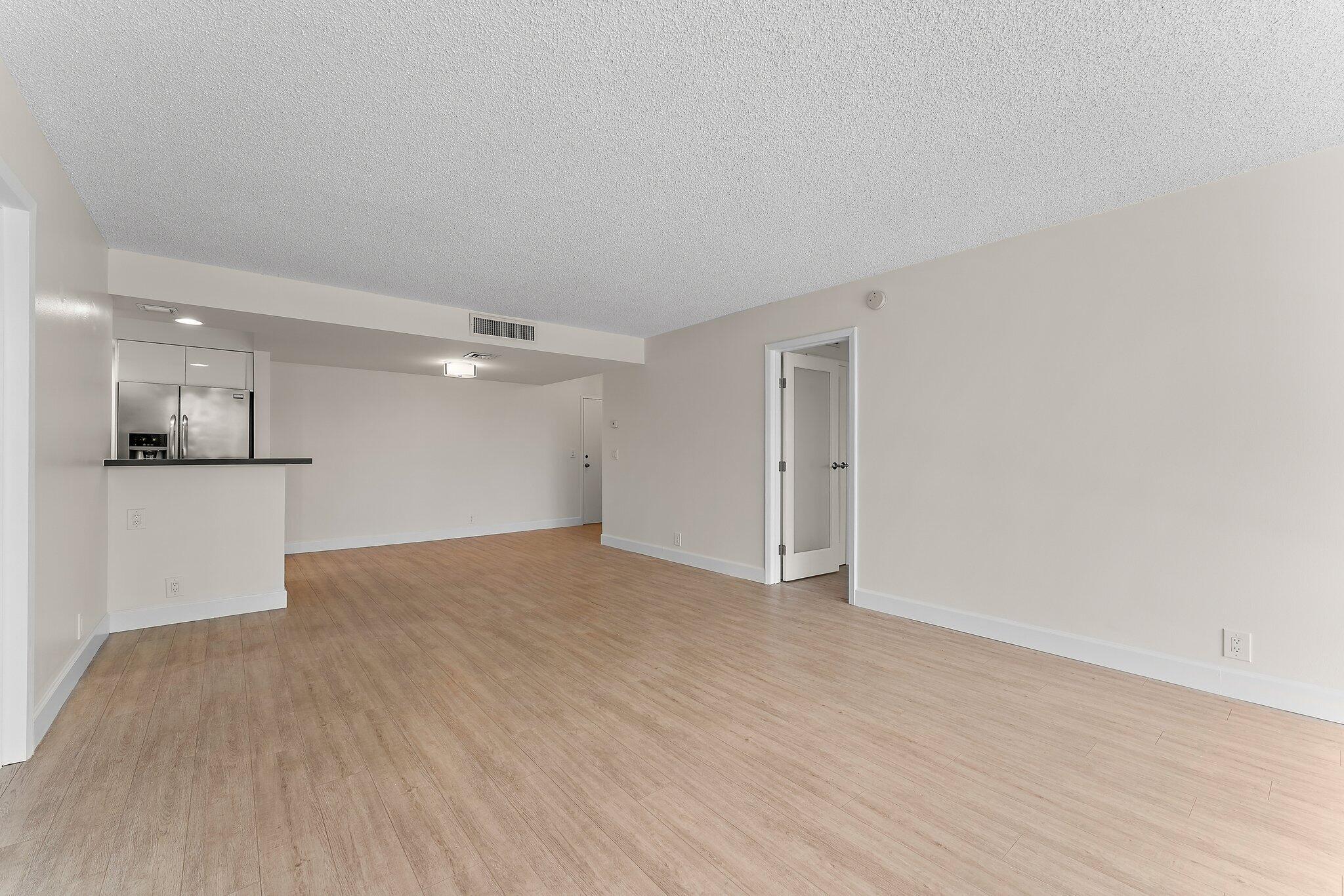 336 Golfview Road, Unit 306 North Palm Beach, FL 33408 - Photo 19 of 42 Great Room
