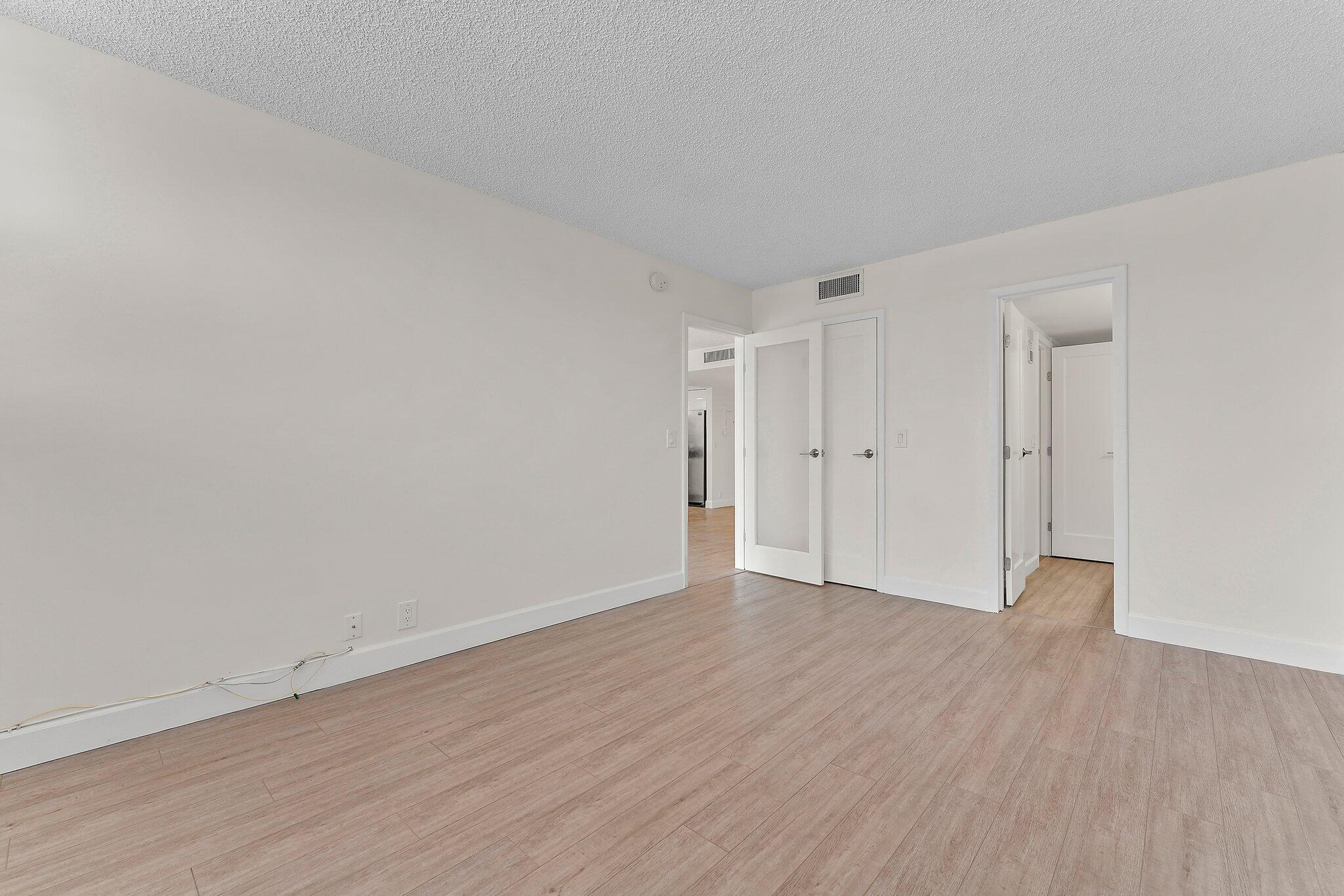 336 Golfview Road, Unit 306 North Palm Beach, FL 33408 - Photo 28 of 42 2nd Bedroom