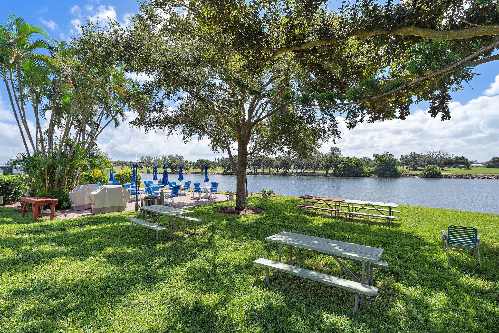 336 Golfview Road, Unit 306 North Palm Beach, FL 33408 - Photo 33 of 42 Picnic Area
