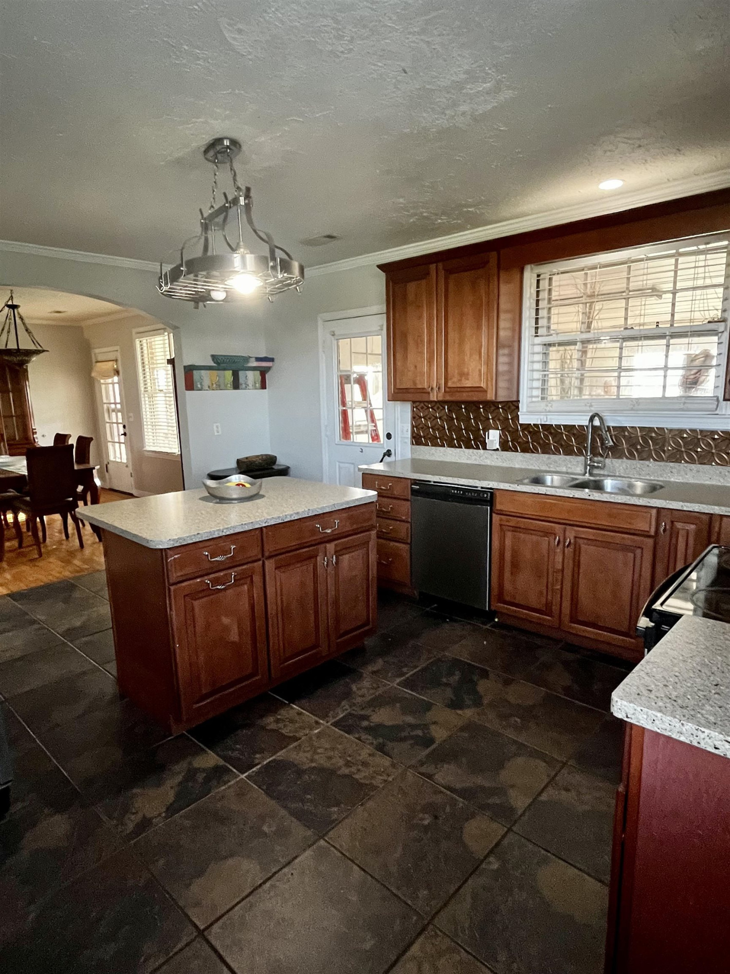 619 South Trenton Street Rutherford, TN 38369 - Photo 6 of 22 a kitchen with lots of counter top space and appliances