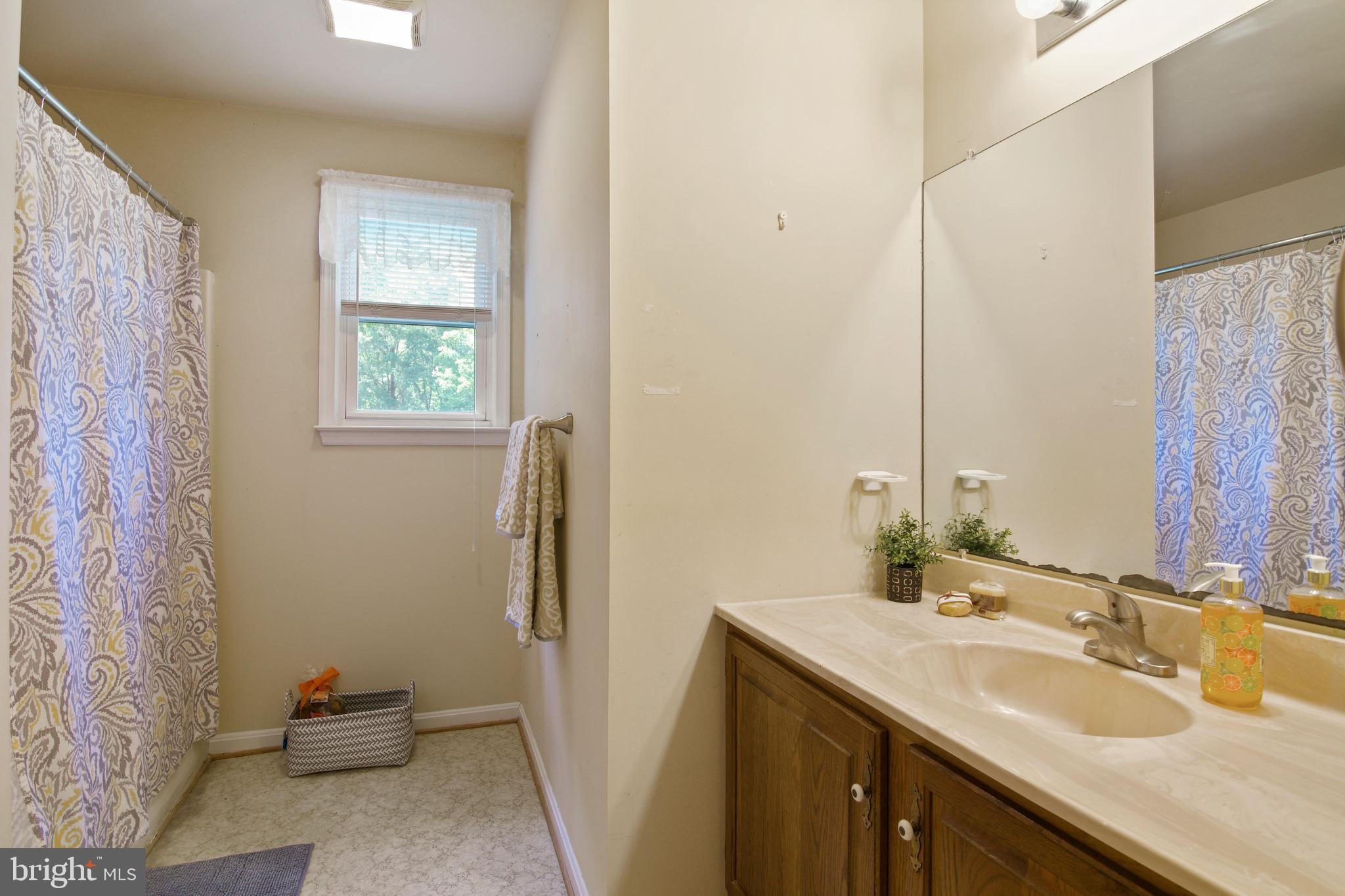 68 Sebastian Road Fredericksburg, VA 22405 - Photo 22 of 30 Bathroom #2