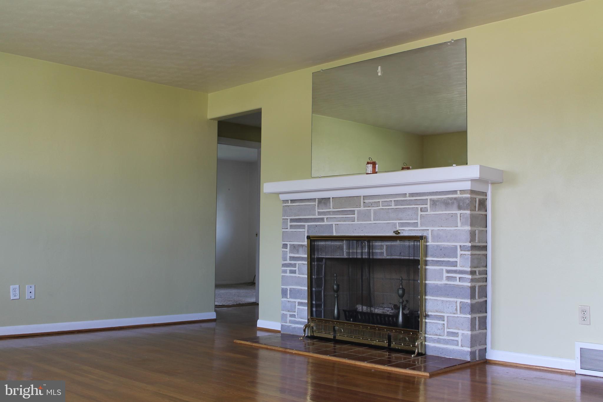 3035 Dundee Road York, PA 17406 - Photo 12 of 36 Gallery Image 12