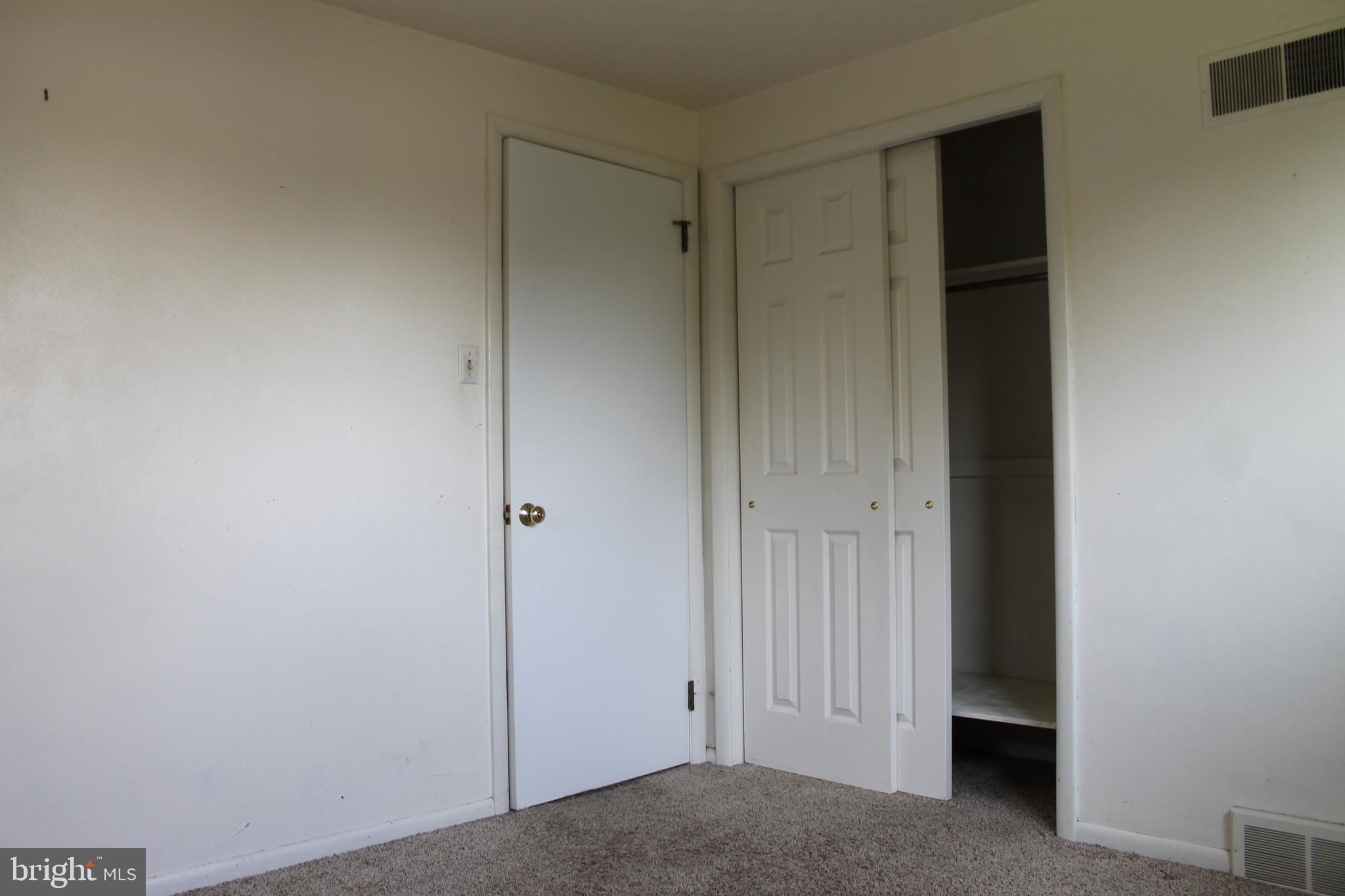 3035 Dundee Road York, PA 17406 - Photo 19 of 36 Gallery Image 19