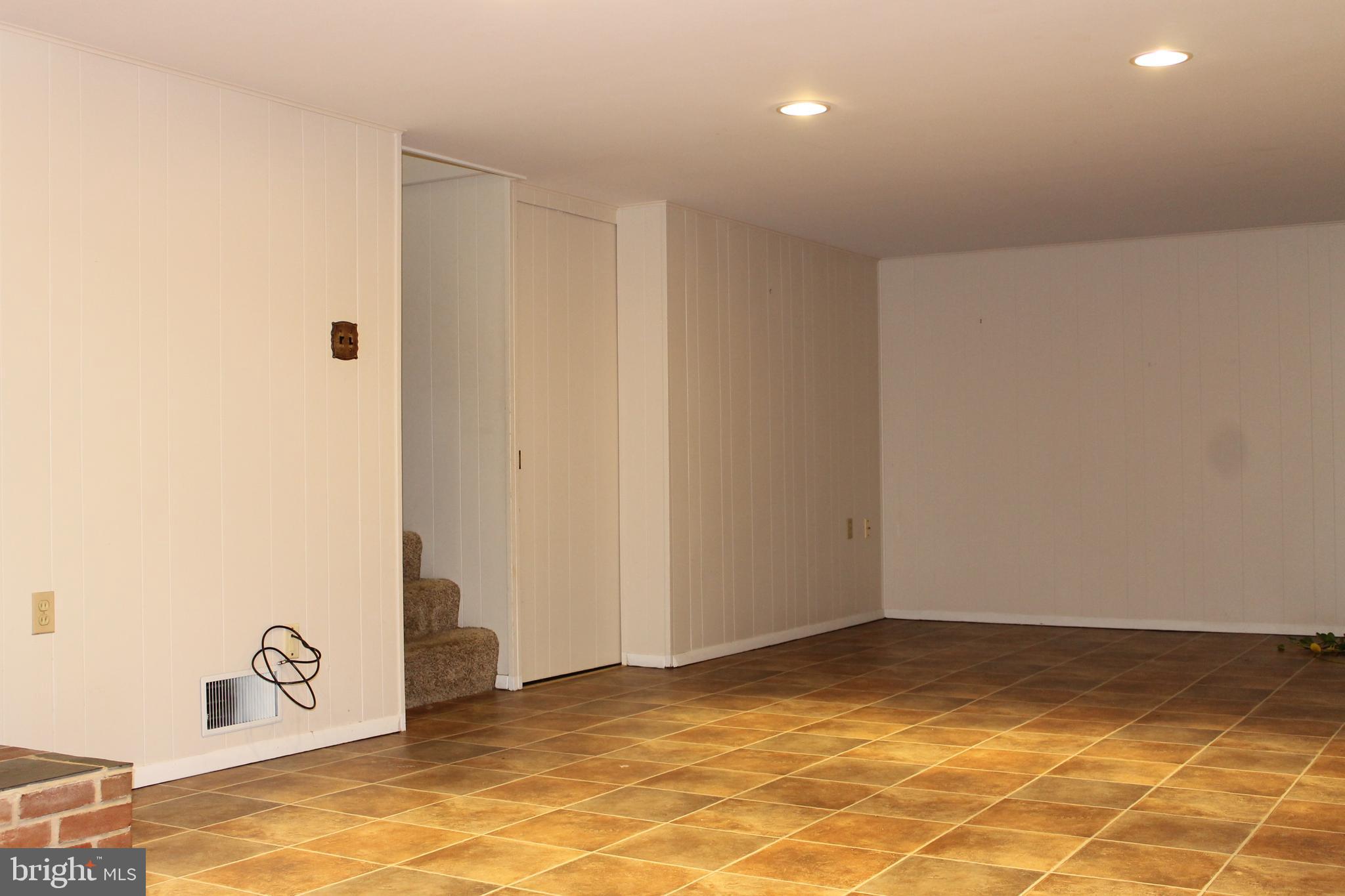 3035 Dundee Road York, PA 17406 - Photo 28 of 36 Gallery Image 28