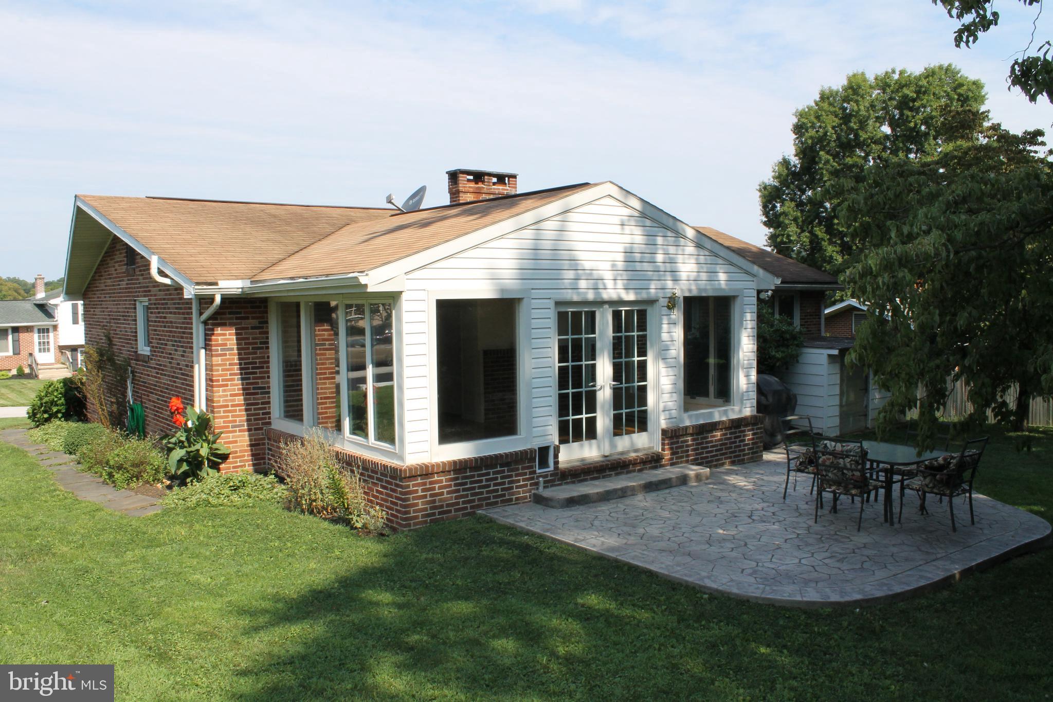 3035 Dundee Road York, PA 17406 - Photo 5 of 36 Gallery Image 5