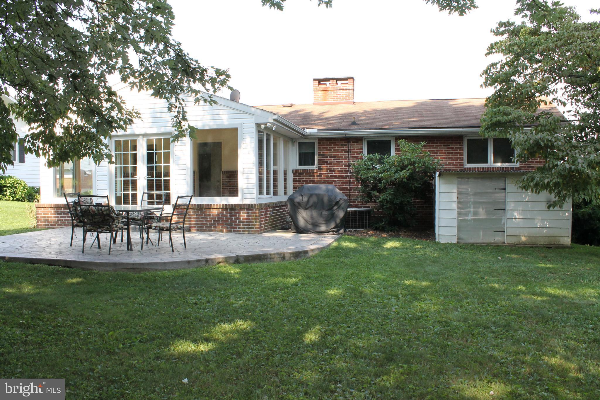 3035 Dundee Road York, PA 17406 - Photo 6 of 36 Gallery Image 6