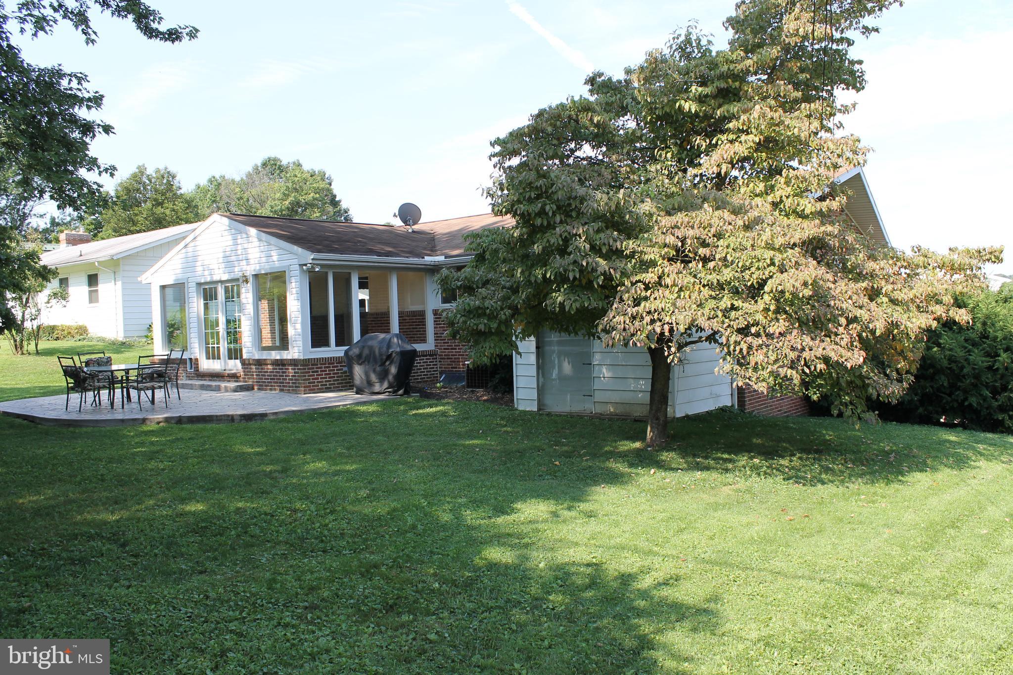 3035 Dundee Road York, PA 17406 - Photo 7 of 36 Gallery Image 7