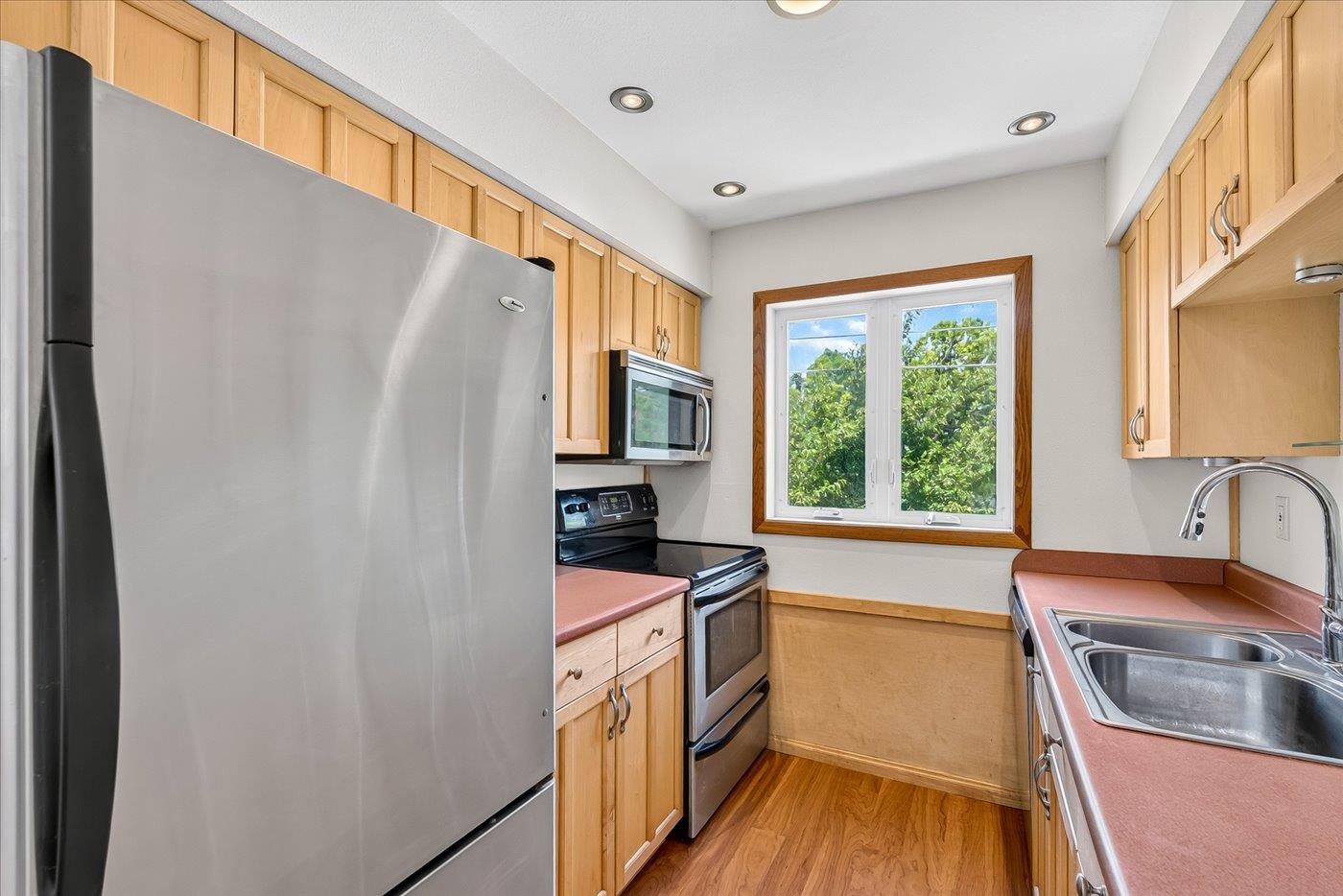 311 Forest Street, Unit 2B Madison, WI 53726 - Photo 13 of 38