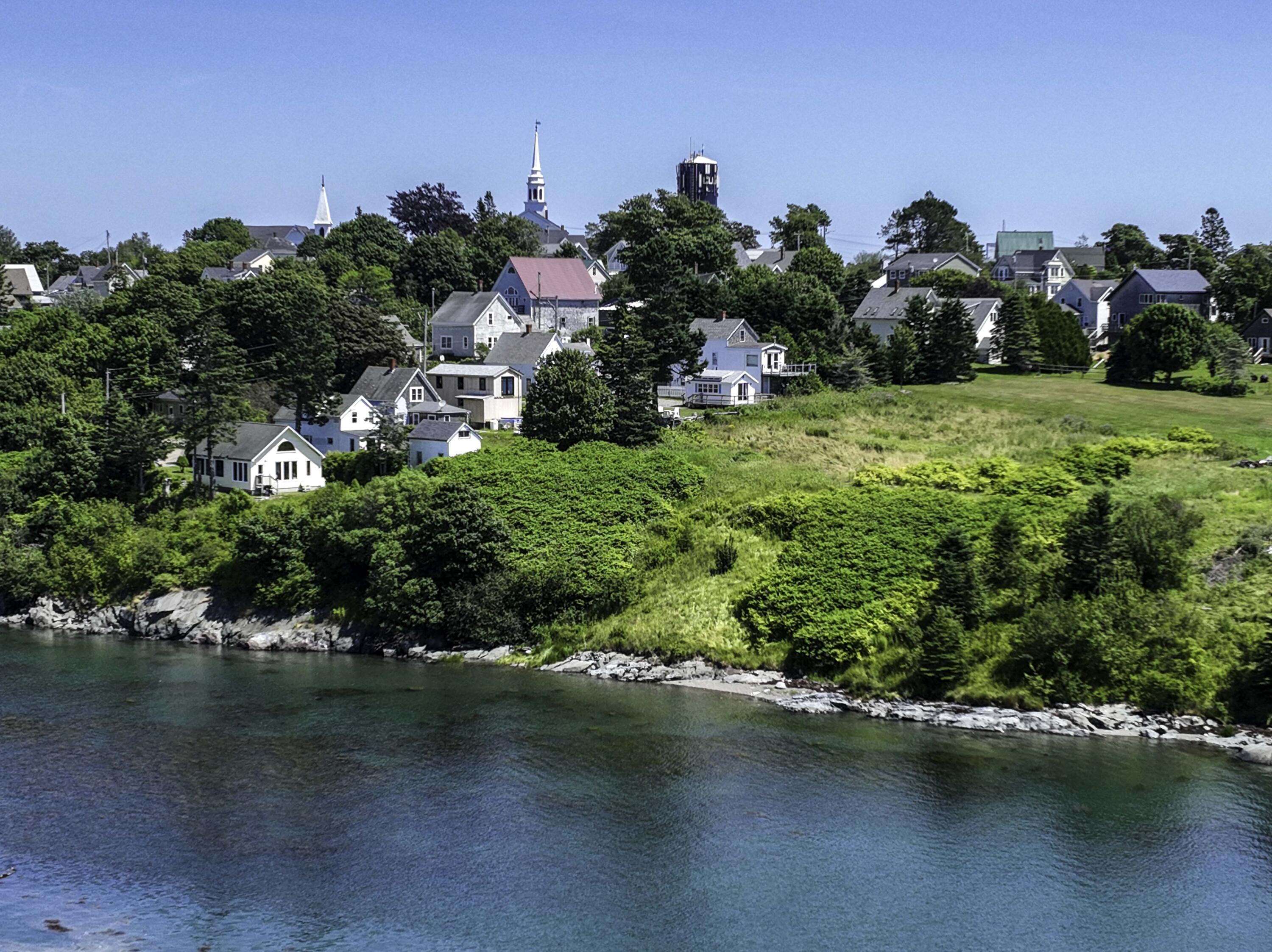 16 Monument Street Lubec, ME 04652 - Photo 4 of 63 16 Monument Street, Lubec