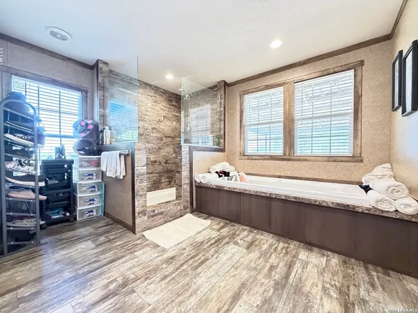 $420,000 | 152 County Roads 2667, Devine, TX 78016