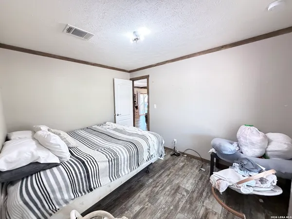 $420,000 | 152 County Roads 2667, Devine, TX 78016