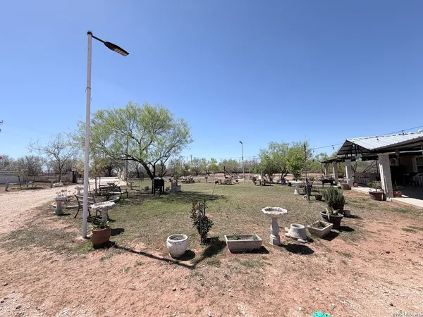 $420,000 | 152 County Roads 2667, Devine, TX 78016