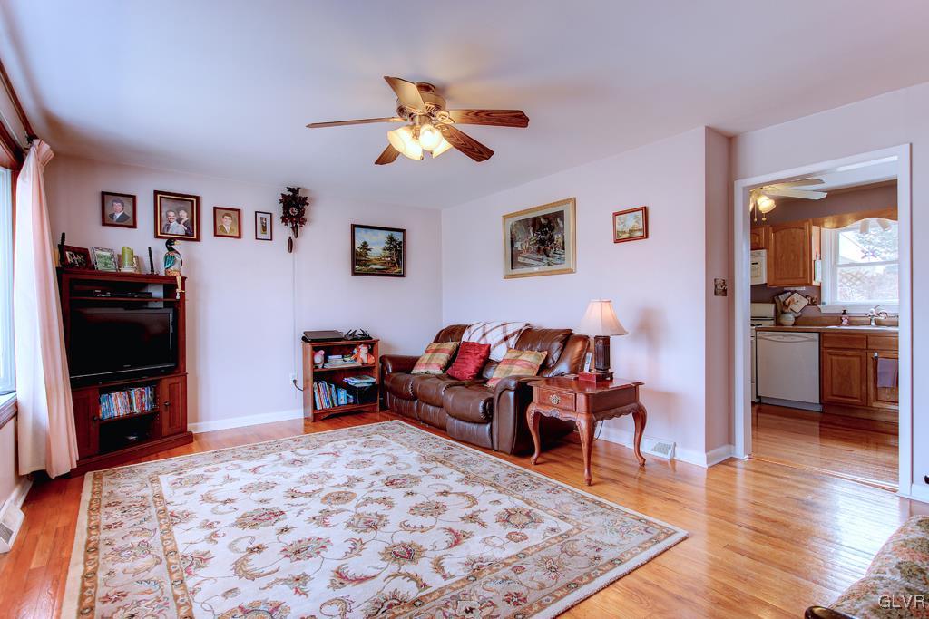 638 Arndt Road Easton, PA 18040 - Photo 3 of 35 Gallery Image 3