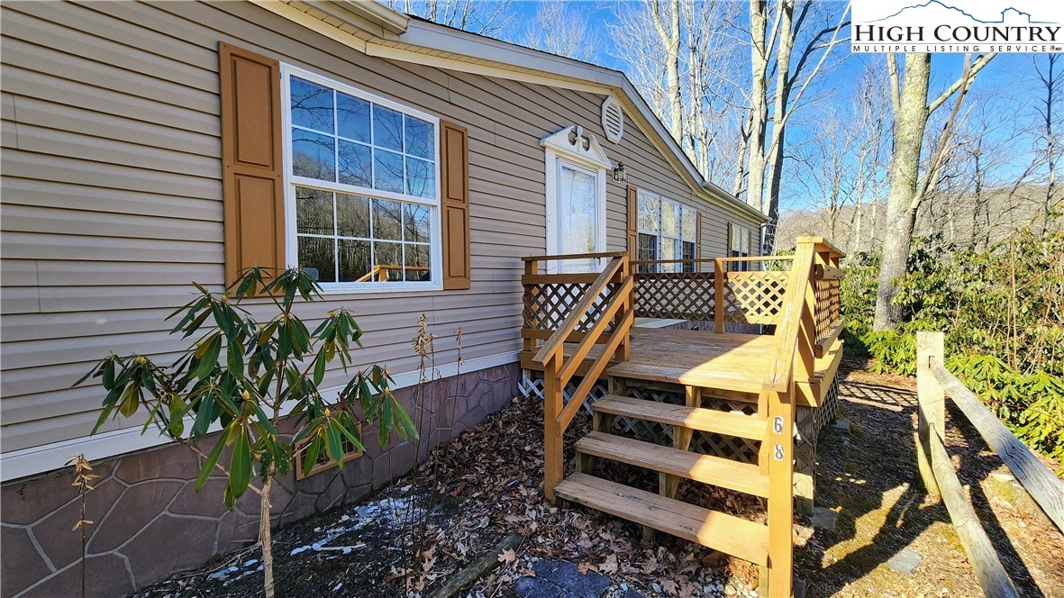 68 Rhoneys View Road Newland, NC 28657 - Photo 2 of 37