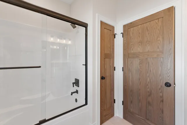 $724,900 | 325 Sandstone Street, Slinger, WI 53086