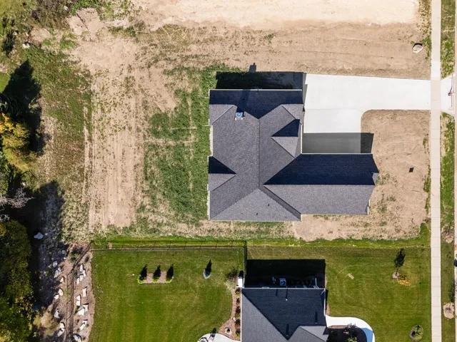 $724,900 | 325 Sandstone Street, Slinger, WI 53086