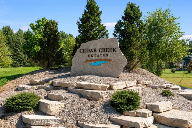 $724,900 | 325 Sandstone Street, Slinger, WI 53086