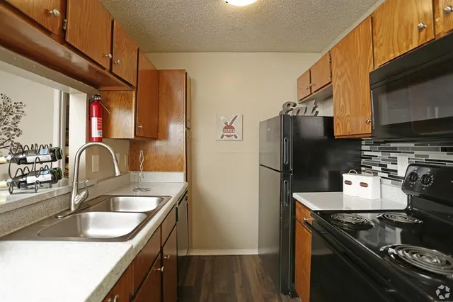 $799 | 11050 Woodmeadow Parkway, Unit 903, Dallas, TX 75228