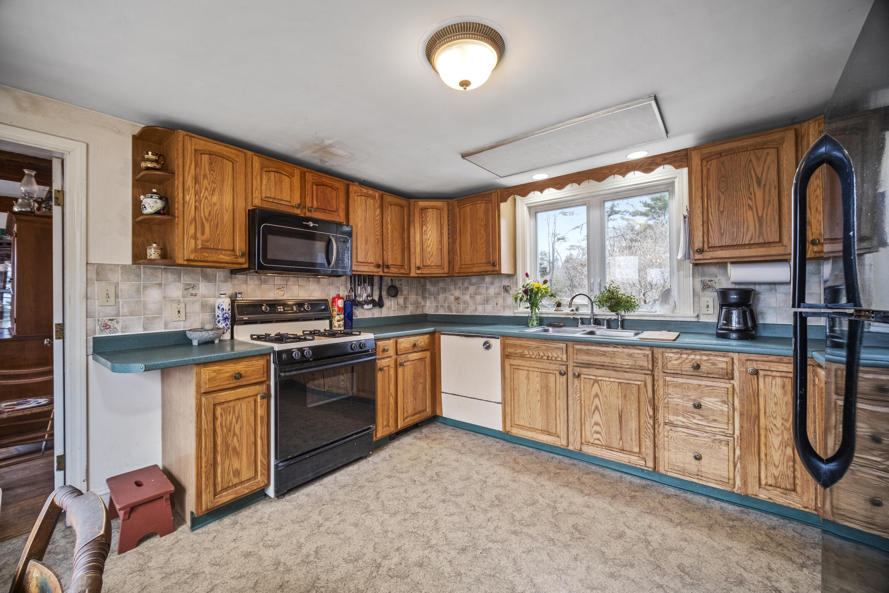 73 Port Clyde Road Tenants Harbor, ME 04860 - Photo 10 of 42 73 Port Clyde Road, Saint George