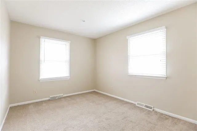 $2,110 | 5820 Northwest Aspen Lane, Kansas City, MO 64152