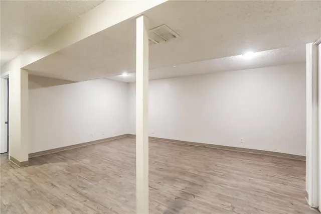 $2,110 | 5820 Northwest Aspen Lane, Kansas City, MO 64152