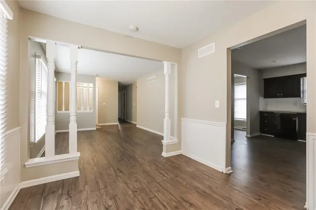 $2,110 | 5820 Northwest Aspen Lane, Kansas City, MO 64152