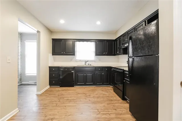 $2,110 | 5820 Northwest Aspen Lane, Kansas City, MO 64152