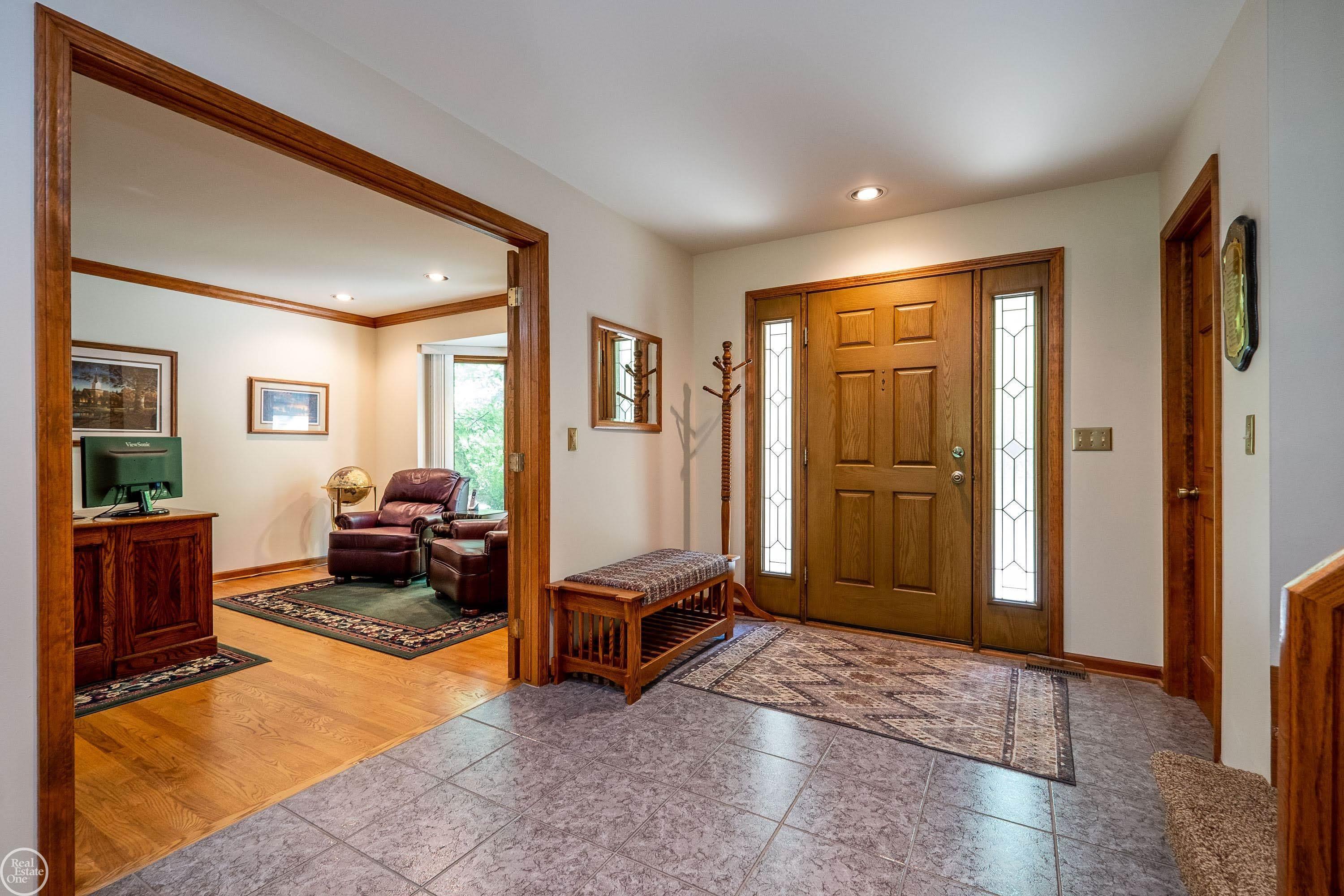 448 Mack Road Leonard, MI 48367 - Photo 7 of 73