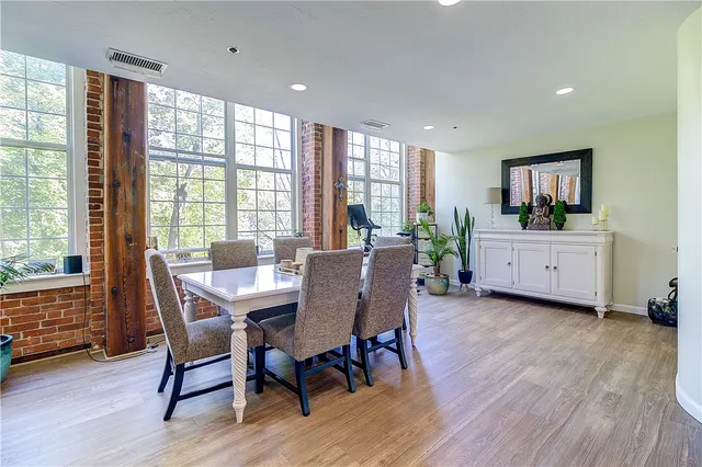 $2,000 | 2 School Street, Unit 236, Lincoln, RI 02802