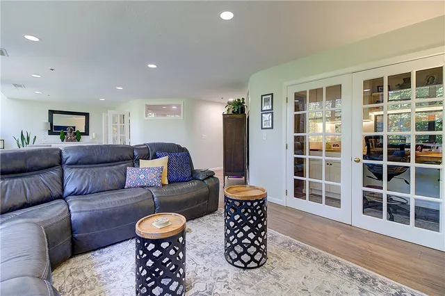 $2,000 | 2 School Street, Unit 236, Lincoln, RI 02802