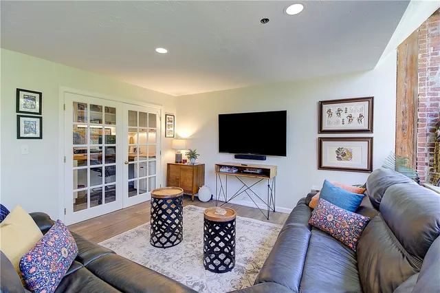 $2,000 | 2 School Street, Unit 236, Lincoln, RI 02802