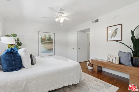 $749,000 | 1242 South Barrington Avenue, Unit 205, Los Angeles, CA 90025