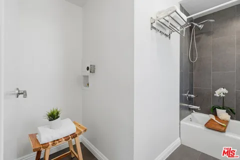 $749,000 | 1242 South Barrington Avenue, Unit 205, Los Angeles, CA 90025